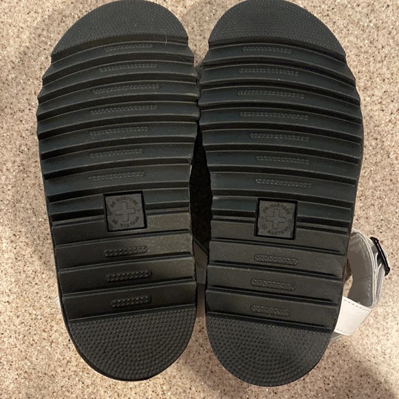 NWOT Dr. Martens BLAIRE HYDRO LEATHER STRAP SANDALS, US Size 5 White - Picture 7 of 9